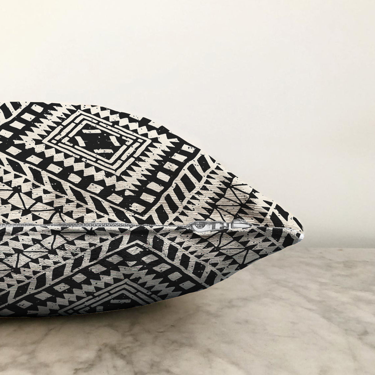 ILKA Black Blocks